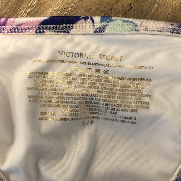 NEW Victoria’s Secret Cheeky Bikini Bottoms Small - Picture 3 of 3